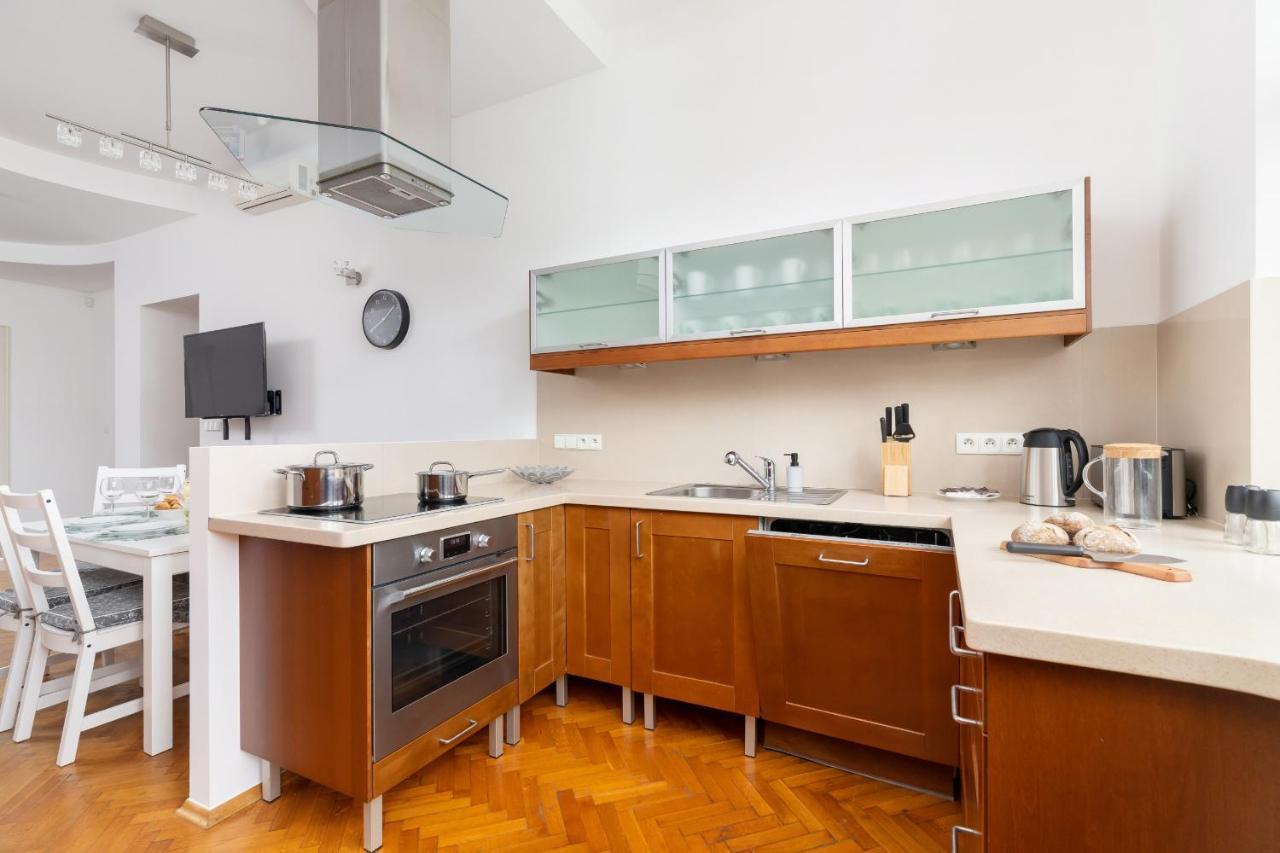 Slowacki Avenue Family Apartments Cracow By Noclegi Renters クラクフ エクステリア 写真