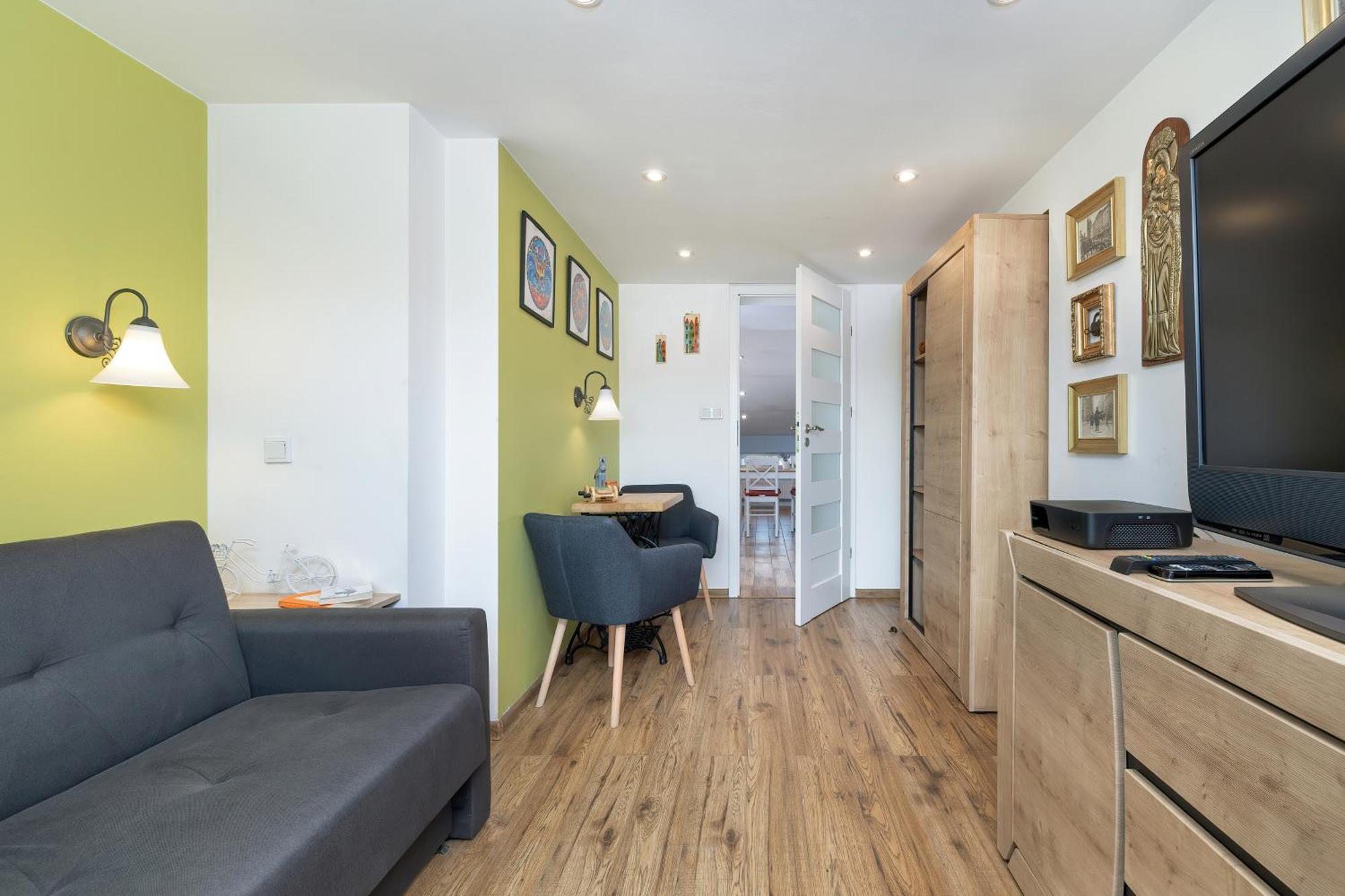 Slowacki Avenue Family Apartments Cracow By Noclegi Renters クラクフ エクステリア 写真