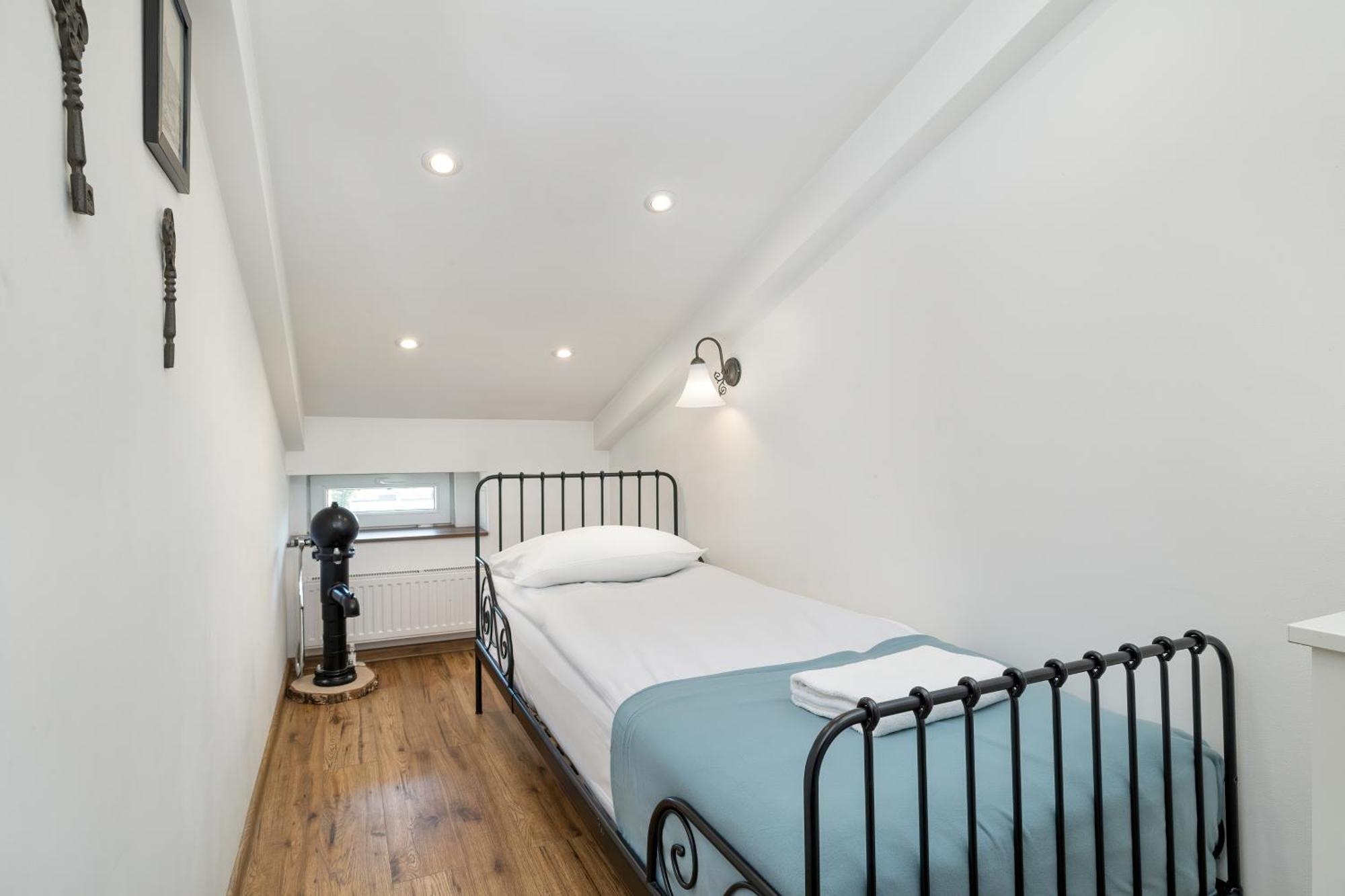 Slowacki Avenue Family Apartments Cracow By Noclegi Renters クラクフ エクステリア 写真