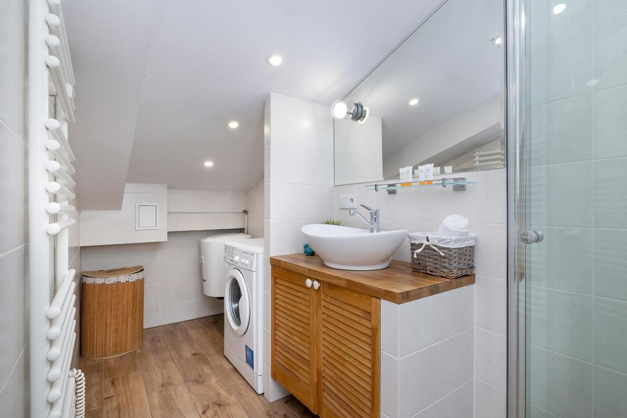 Slowacki Avenue Family Apartments Cracow By Noclegi Renters クラクフ エクステリア 写真
