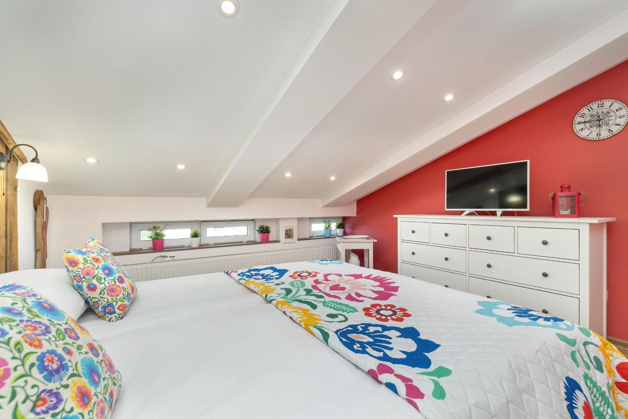 Slowacki Avenue Family Apartments Cracow By Noclegi Renters クラクフ エクステリア 写真